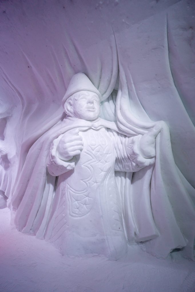 Circle carving inside the Ice Hotel Quebec