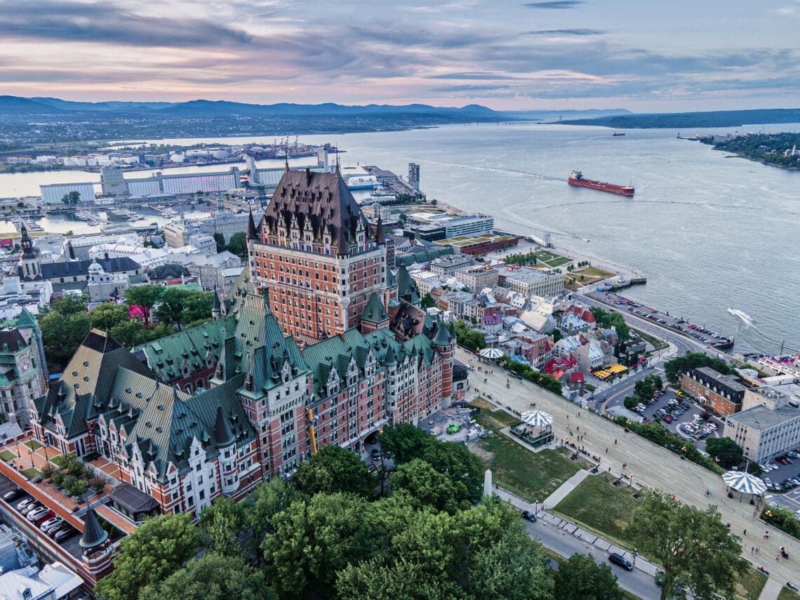 Château Frontenac - and St-Lawrence River - Mélanie Jean