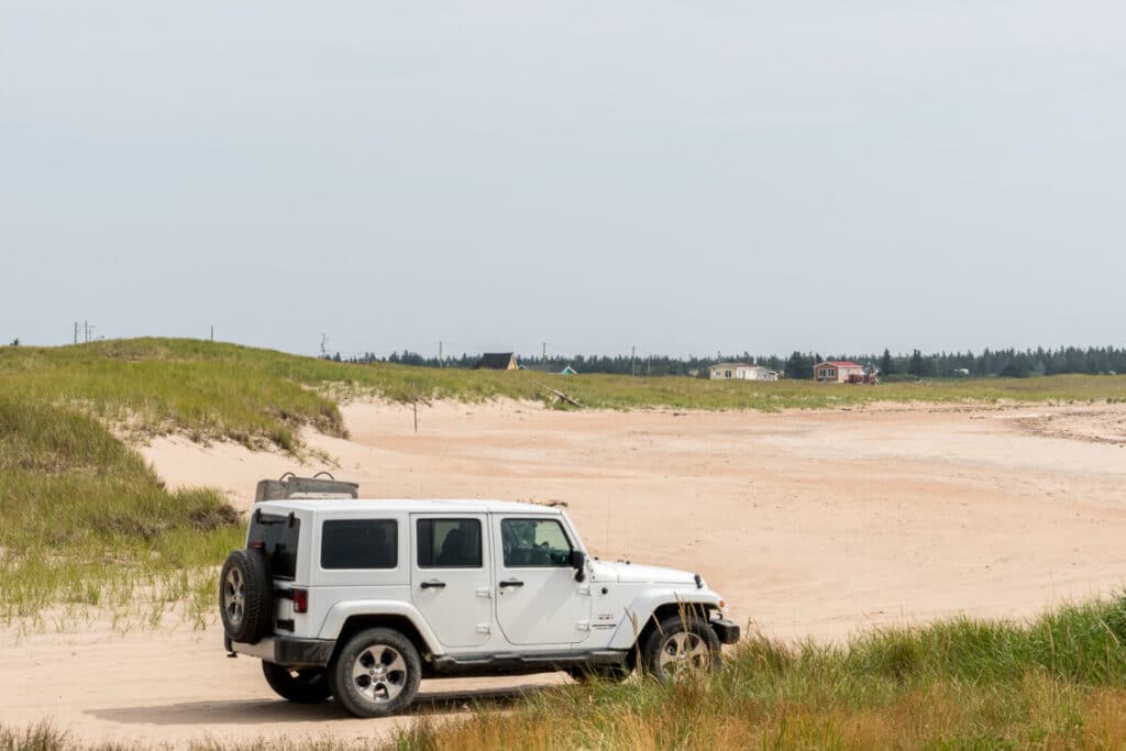 Jeep on the Beach - Road Trip - Cote-Nord