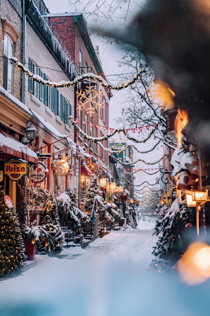 Quebec Street at Christmas © Steven Davignon Destination Québec Cité
