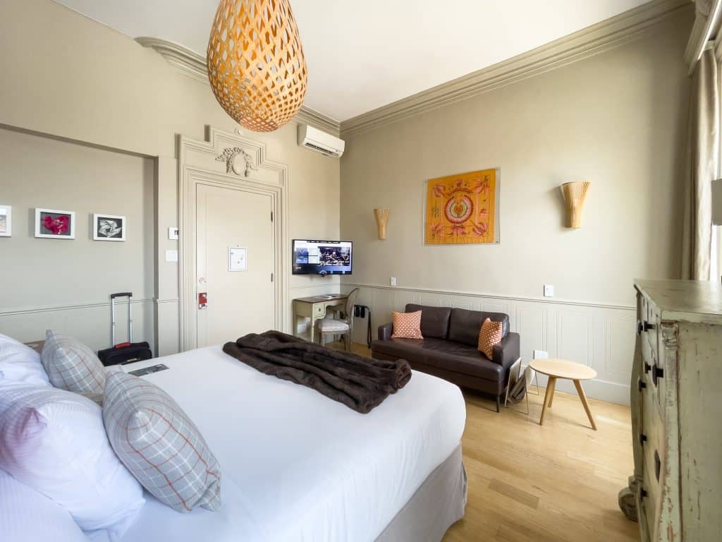 Bedroom of Hotel Nomad in Quebec City