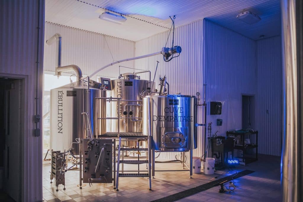 Beer tanks at Grange Pardue - Photo: Les Maximes