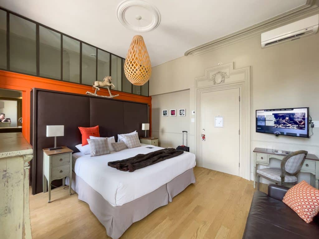 Orange room of the Hotel Nomad in Quebec City