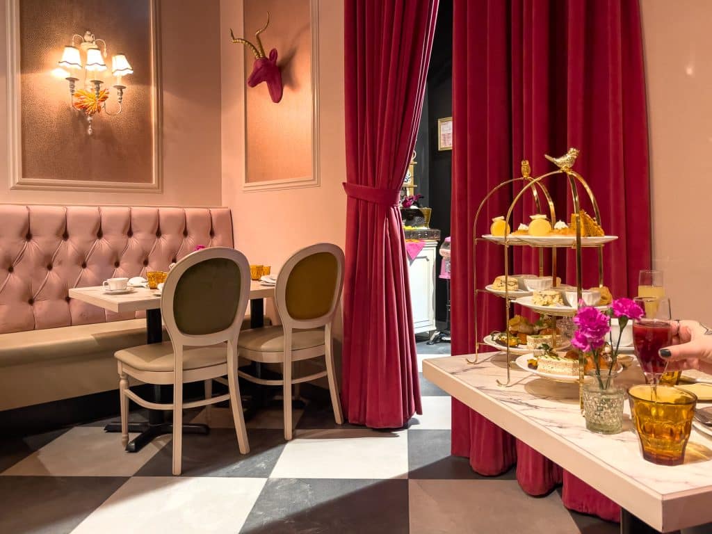 Paparmane Montreal tea house