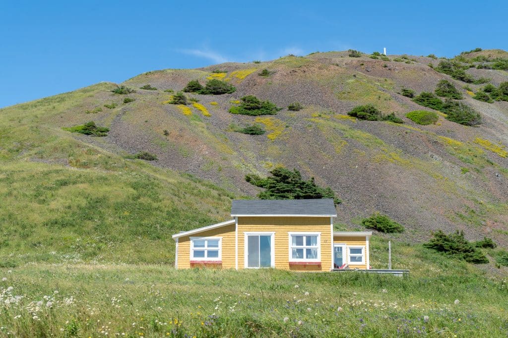 Little yellow house - how to get to the Magdalen Islands