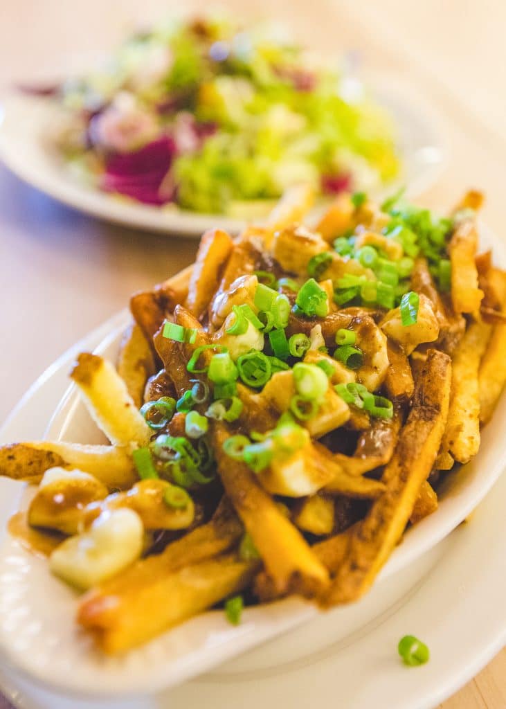 Poutine with chives - Photo: Jennimareephoto